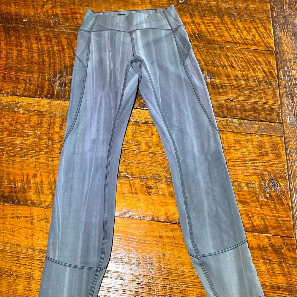NWOT Lululemon In Movement Crop Tight - Sz 4!
